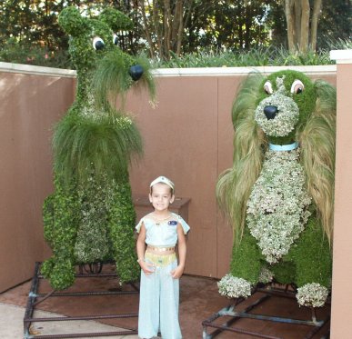 Lady and the Tramp Topiary