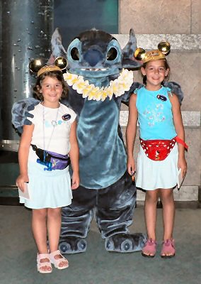 Girls with Stitch