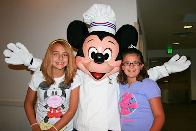 Girls with Mickey!