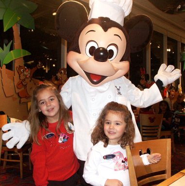 Girls with Chef Mickey