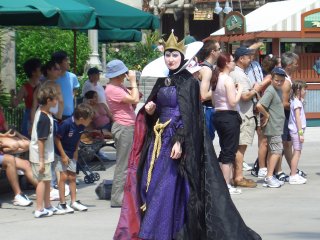 Stars and Motorcars Parade