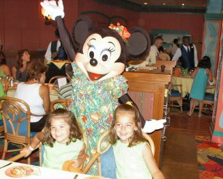 Minnie at Character Breakfast