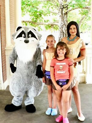 Meeko, the girls and Pocahontas