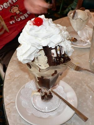 Brownie Sundae