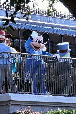 Mickey opening the park