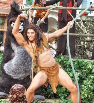 Tazan Swings by - And posed just for MOLEY!! :-)