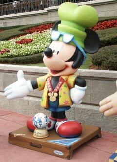 Mickey Statue