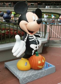 Mickey Statue